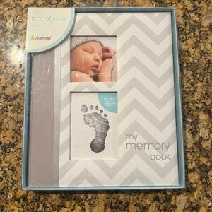 Pearhead Baby Memory Book with Chevron Design gray & white gender neutral